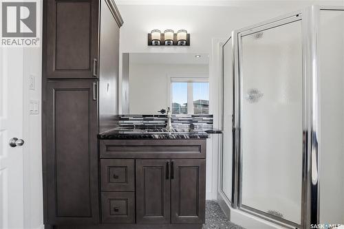 2106 Laurier Crescent E, Regina, SK - Indoor