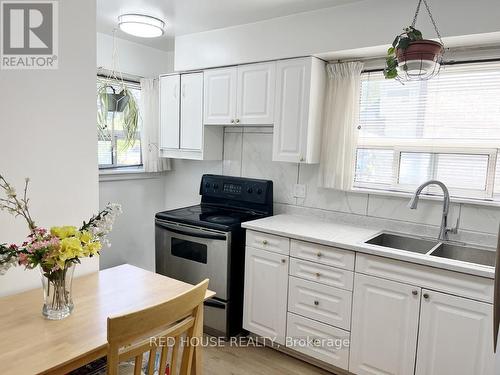40 North Woodrow Boulevard, Toronto, ON - Indoor Photo Showing Kitchen With Double Sink