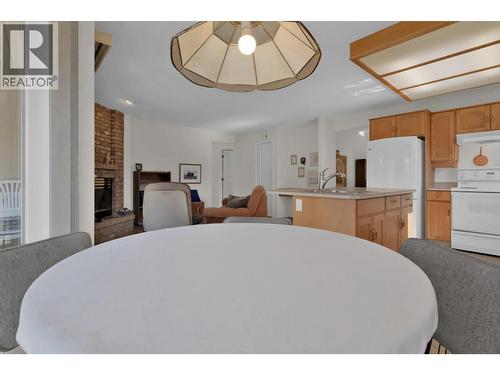 3333 South Main Street Unit# 30, Penticton, BC - Indoor Photo Showing Kitchen