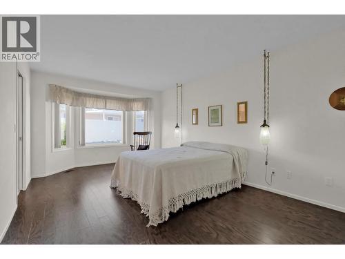 3333 South Main Street Unit# 30, Penticton, BC - Indoor Photo Showing Bedroom