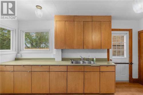 202 Eyre, Sudbury, ON - Indoor Photo Showing Kitchen With Double Sink