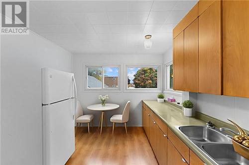 202 Eyre, Sudbury, ON - Indoor Photo Showing Kitchen With Double Sink