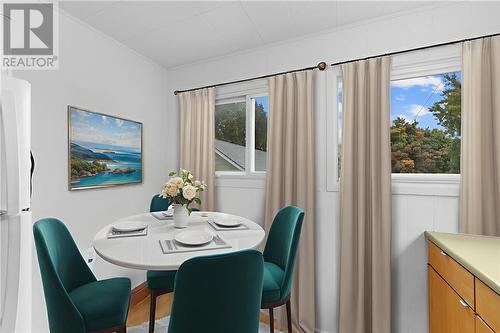 202 Eyre, Sudbury, ON - Indoor Photo Showing Dining Room