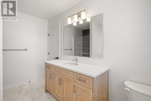 332 Dockside Drive, Kingston (Kingston East (Incl Barret Crt)), ON - Indoor Photo Showing Bathroom