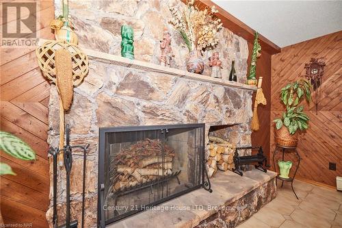191 Cairns Crescent, Fort Erie (Bowen), ON - Indoor Photo Showing Other Room With Fireplace