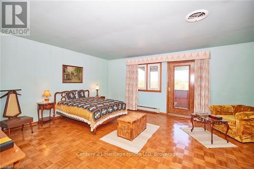 191 Cairns Crescent, Fort Erie (Bowen), ON - Indoor Photo Showing Bedroom