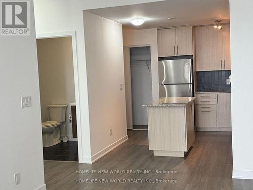 201 - 85 Duke Street W, Kitchener, ON - Indoor Photo Showing Kitchen