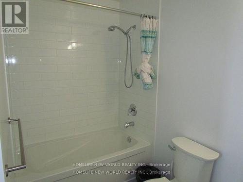 201 - 85 Duke Street W, Kitchener, ON - Indoor Photo Showing Bathroom