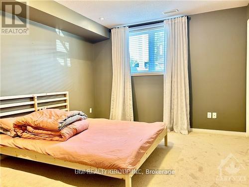 840 Longfields Drive, Ottawa, ON - Indoor Photo Showing Bedroom