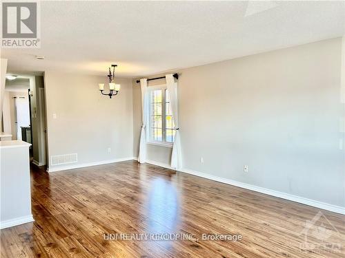 840 Longfields Drive, Ottawa, ON - Indoor
