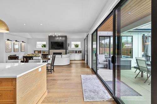 4243 Russo Street, Kelowna, BC - Indoor