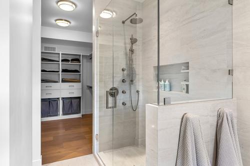 4243 Russo Street, Kelowna, BC - Indoor Photo Showing Bathroom