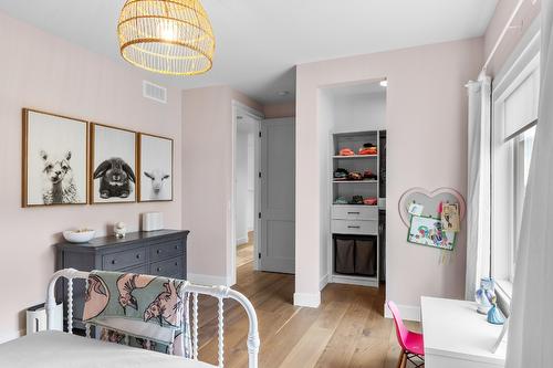 4243 Russo Street, Kelowna, BC - Indoor