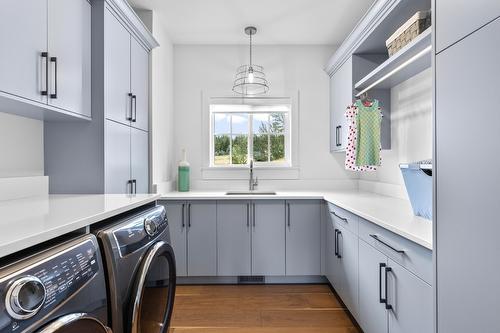 4243 Russo Street, Kelowna, BC - Indoor Photo Showing Laundry Room
