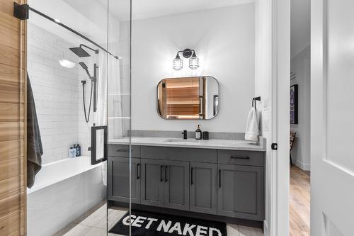 4243 Russo Street, Kelowna, BC - Indoor Photo Showing Bathroom