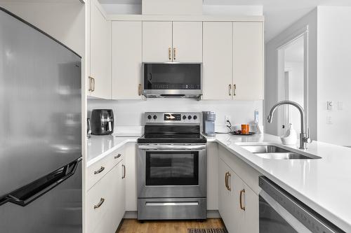 4243 Russo Street, Kelowna, BC - Indoor Photo Showing Kitchen With Double Sink With Upgraded Kitchen