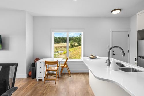 4243 Russo Street, Kelowna, BC - Indoor