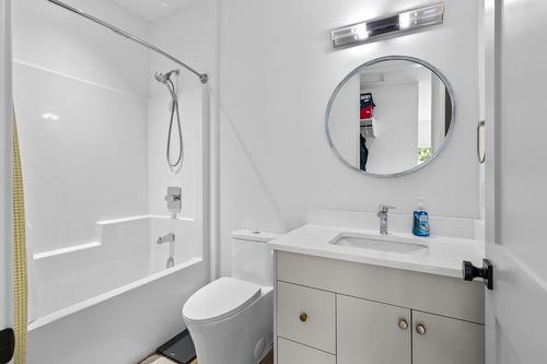4243 Russo Street, Kelowna, BC - Indoor Photo Showing Bathroom