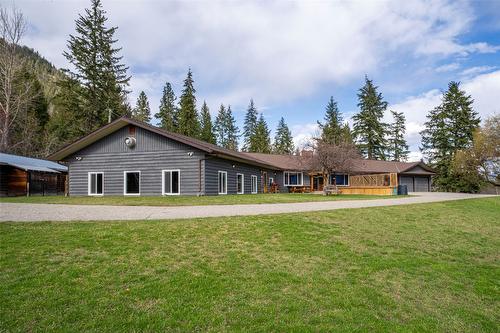 4250 Frederick Road, Armstrong, BC - Outdoor