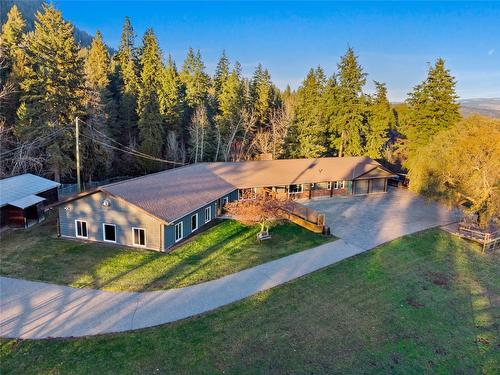 4250 Frederick Road, Armstrong, BC - Outdoor