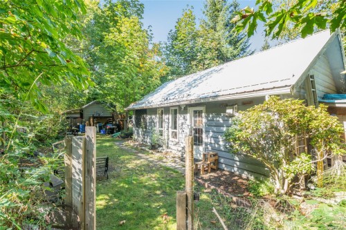 2560 Grafton Ave, Coombs, BC 