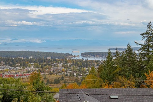1089 College Dr, Nanaimo, BC 