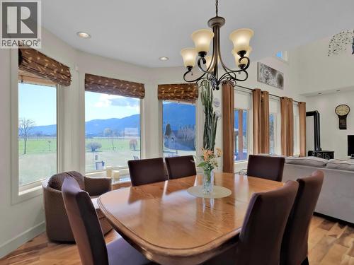 6240 Nursery Road, Grand Forks, BC - Indoor Photo Showing Dining Room