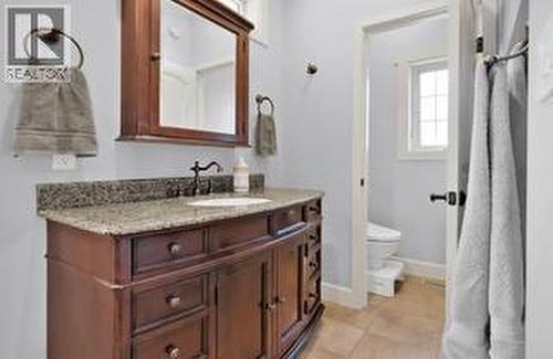 6240 Nursery Road, Grand Forks, BC - Indoor Photo Showing Bathroom