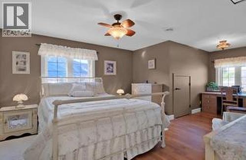 6240 Nursery Road, Grand Forks, BC - Indoor Photo Showing Bedroom