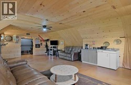 6240 Nursery Road, Grand Forks, BC - Indoor