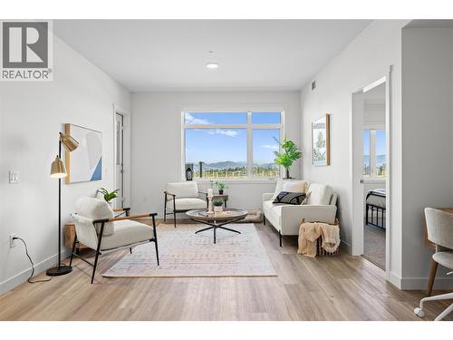 1111 Frost Road Unit# 310  Kelowna, BC V1W 0G8