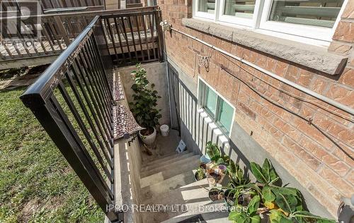 126 Footbridge Crescent, Brampton, ON - Outdoor