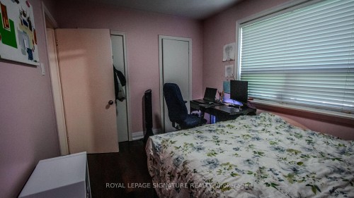 11 Blaydon Avenue, Toronto, ON - Indoor Photo Showing Bedroom