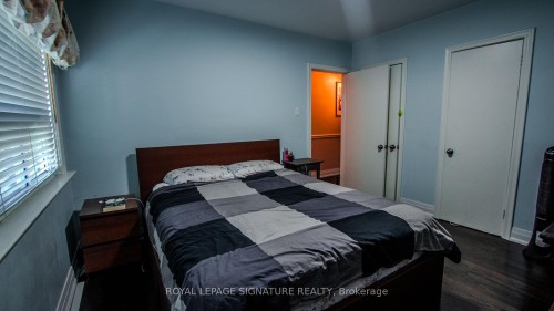 11 Blaydon Avenue, Toronto, ON - Indoor Photo Showing Bedroom
