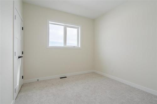 91 Harry Waytiuk Drive, East Selkirk, MB - Indoor Photo Showing Other Room