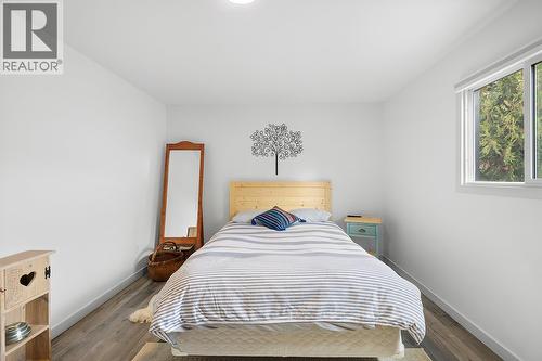 224 23Rd Avenue S, Creston, BC - Indoor Photo Showing Bedroom