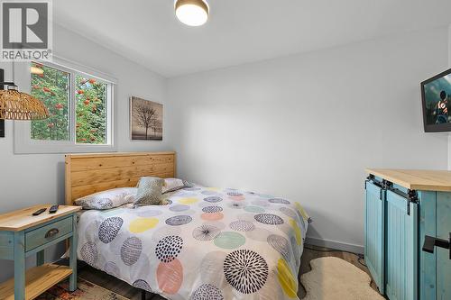 224 23Rd Avenue S, Creston, BC - Indoor Photo Showing Bedroom