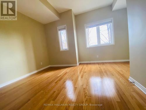 338 London Terrace, Ottawa, ON - Indoor Photo Showing Other Room