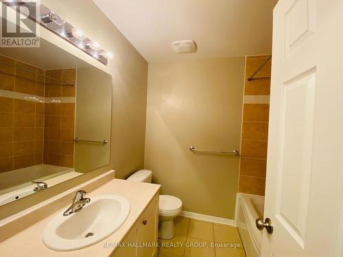 338 London Terrace, Ottawa, ON - Indoor Photo Showing Bathroom
