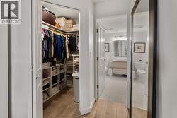 Walk- In closet - 