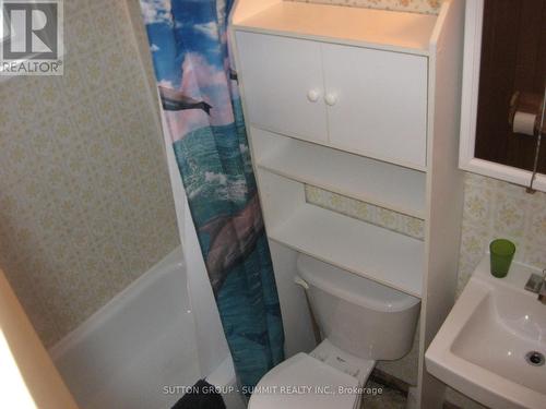 57 Maple Grove Drive, Huntsville, ON - Indoor Photo Showing Bathroom