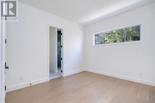 172 Sleepy Hollow Road, Blue Mountains, ON - Indoor Photo Showing Other Room