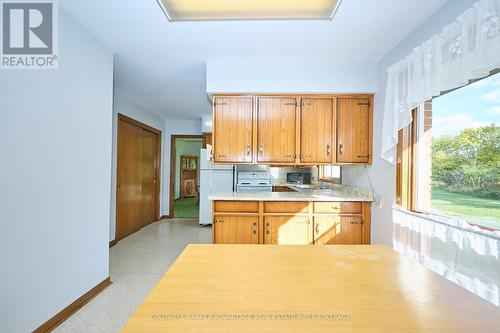 925 Carl Road, Welland (Cooks Mills), ON - Indoor Photo Showing Kitchen