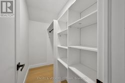 Bedroom 2 walk-in closet - 