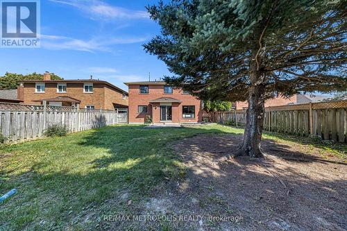 296 Thornton Road N, Oshawa, ON - Outdoor