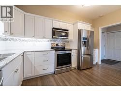 modern fully renovated kitchen w/ soft close cabinets & SS appliances - 