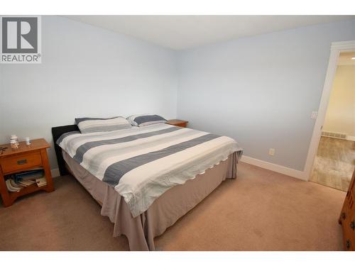 6427 Spencer Road, Kelowna, BC - Indoor Photo Showing Bedroom