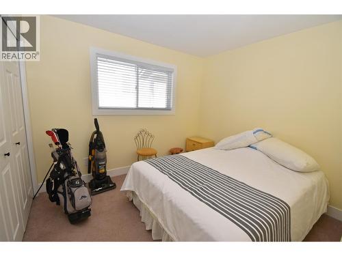 2nd bedroom on main level - 6427 Spencer Road, Kelowna, BC - Indoor Photo Showing Bedroom