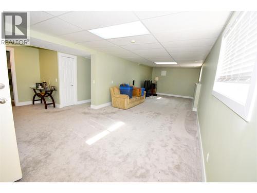 6427 Spencer Road, Kelowna, BC - Indoor