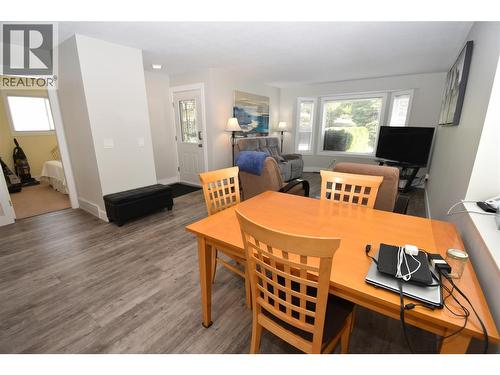 6427 Spencer Road, Kelowna, BC - Indoor Photo Showing Dining Room